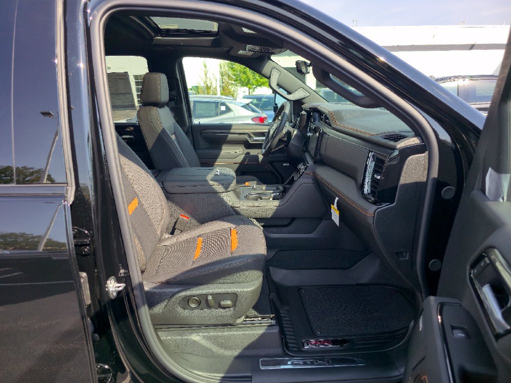 New 2026 GMC Sierra 2500 AT4 w/ AT4 Premium Plus Package AWD/4WD image 28