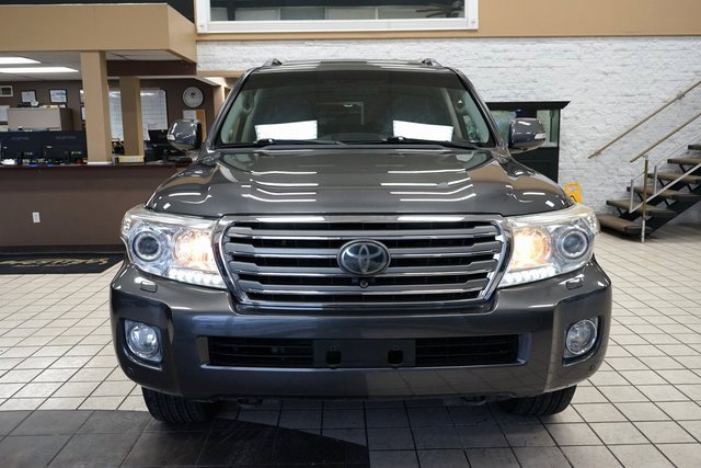 Used 2013 Toyota Land Cruiser image 23