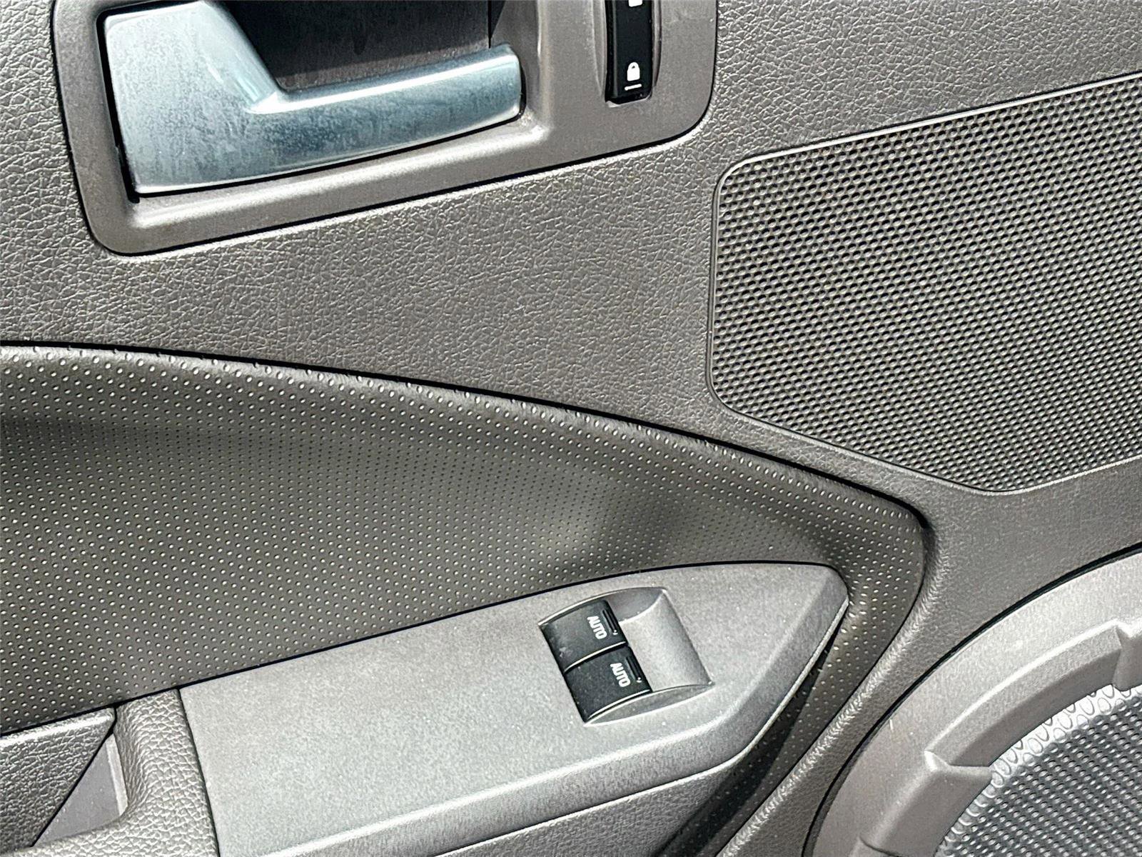 Used 2008 Ford Mustang Shelby GT500 RWD image 18
