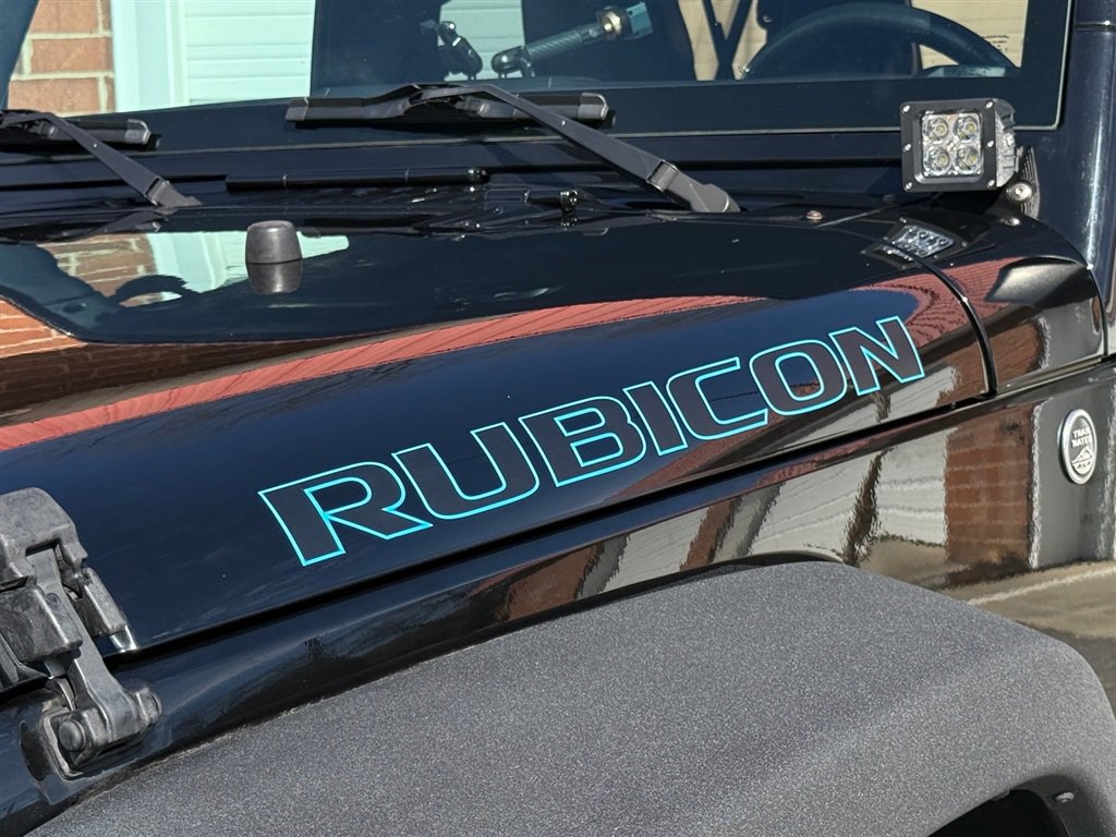 Used 2015 Jeep Wrangler Unlimited Rubicon w/ Dual Top Group image 14