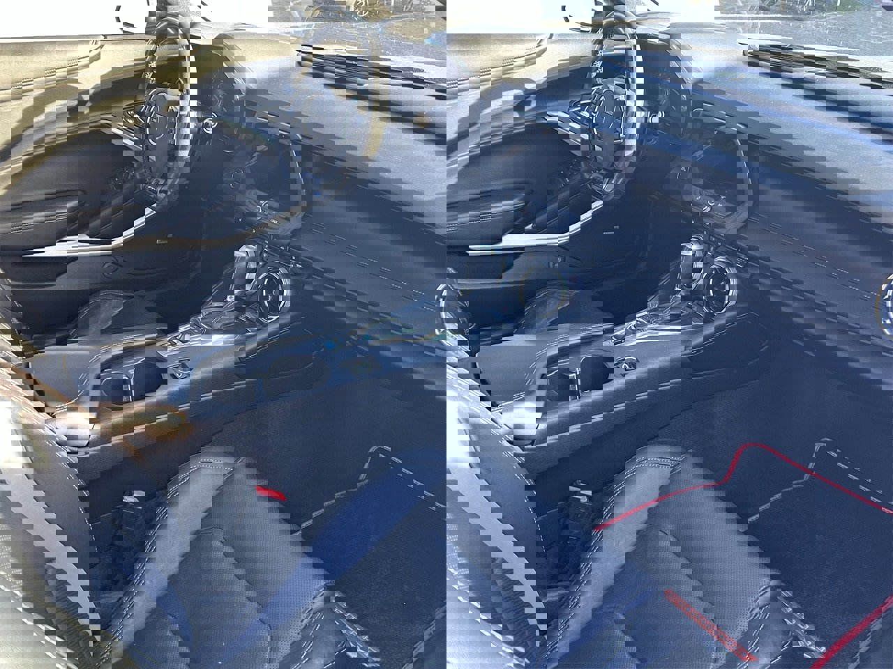 Used 2017 Chevrolet Camaro SS image 8