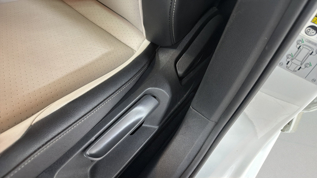 Used 2019 Volkswagen Jetta R-Line FWD image 18
