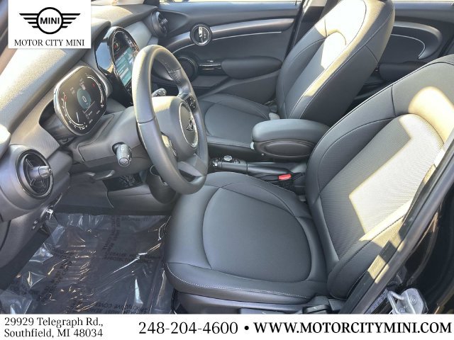 Certified 2024 MINI Cooper 4-Door Hardtop FWD image 22