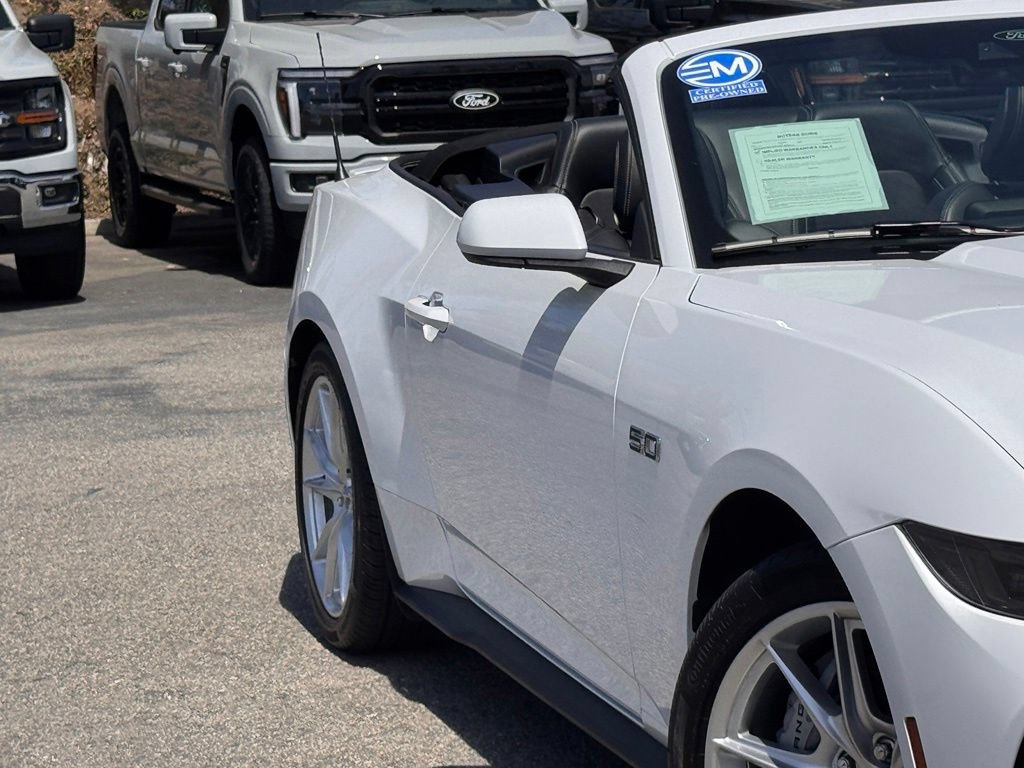 Used 2025 Ford Mustang GT Premium RWD image 5
