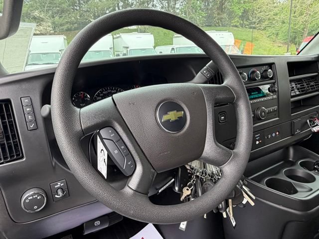 New 2026 Chevrolet Express 2500 w/ Driver Convenience Package RWD image 4