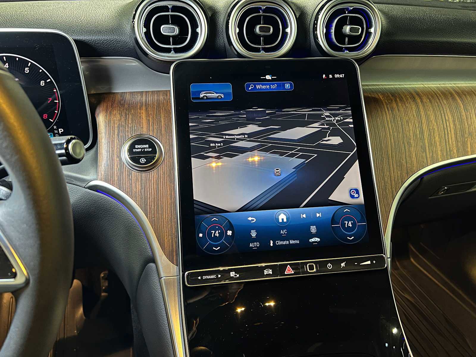 Certified 2025 Mercedes-Benz GLC 300 4MATIC image 32