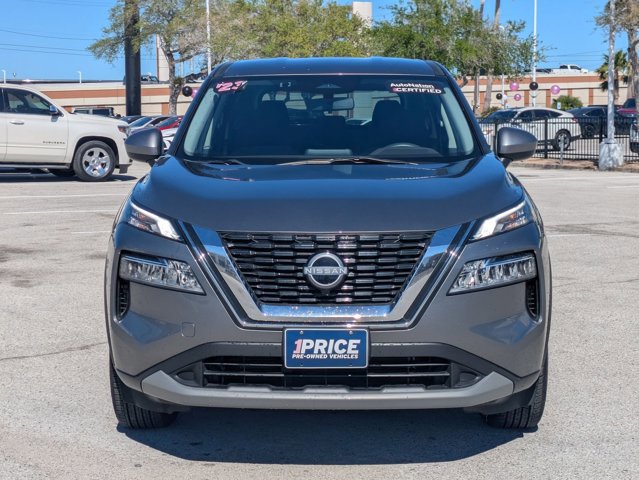 Used 2023 Nissan Rogue SV image 2