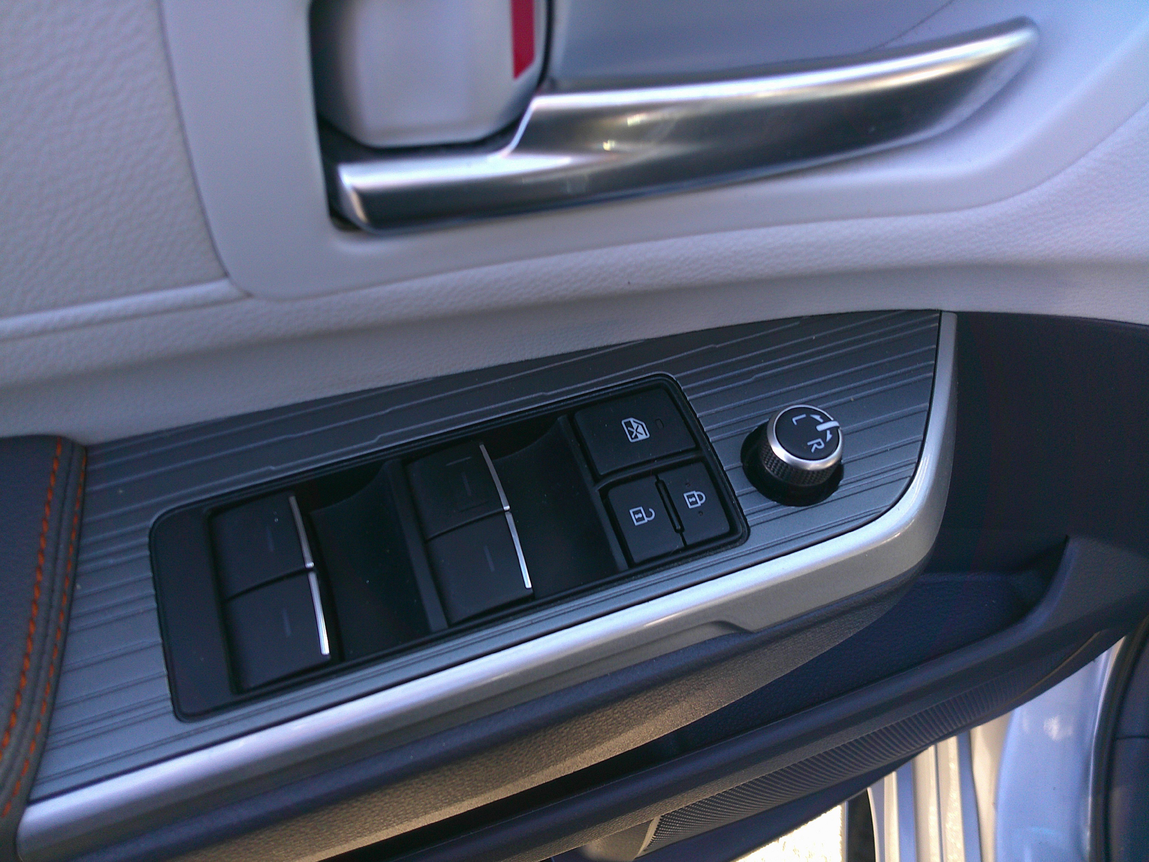 Used 2021 Toyota Sienna XSE image 18