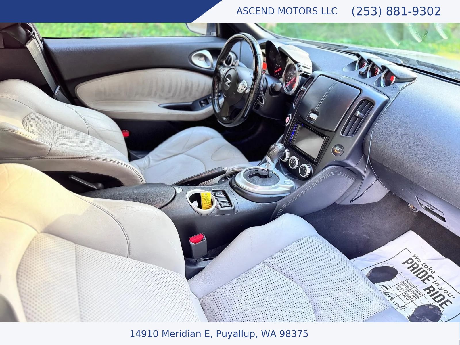 Used 2010 Nissan 370Z Touring RWD image 10