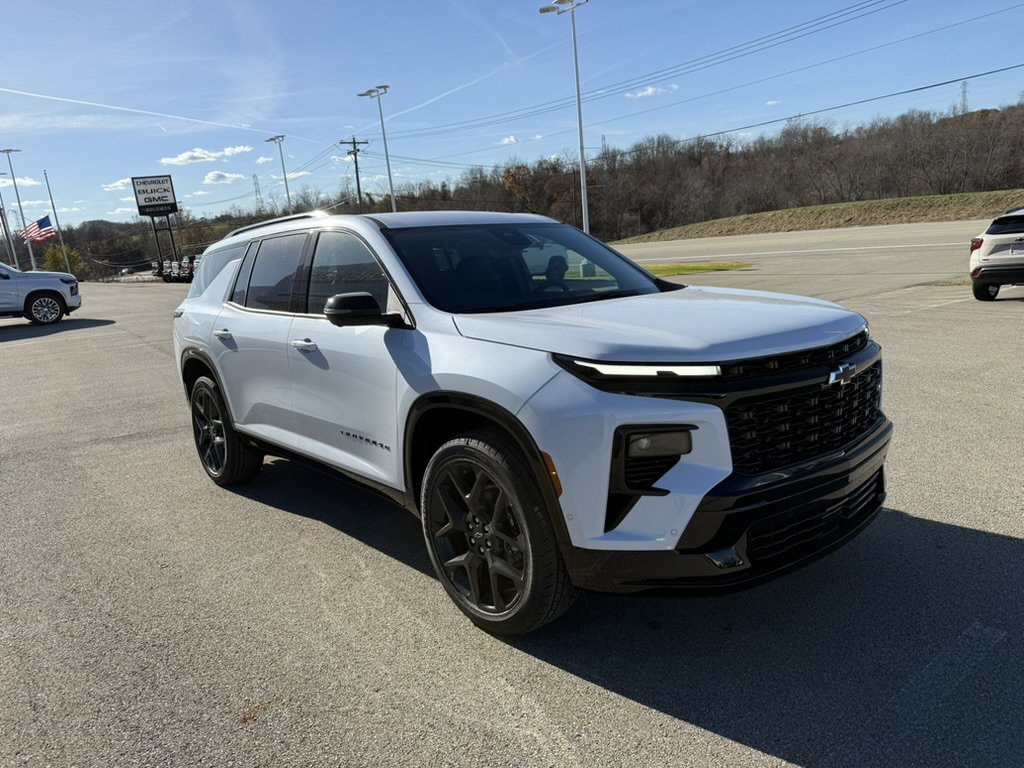 New 2026 Chevrolet Traverse RS w/ LPO, Floor Liner Package image 7
