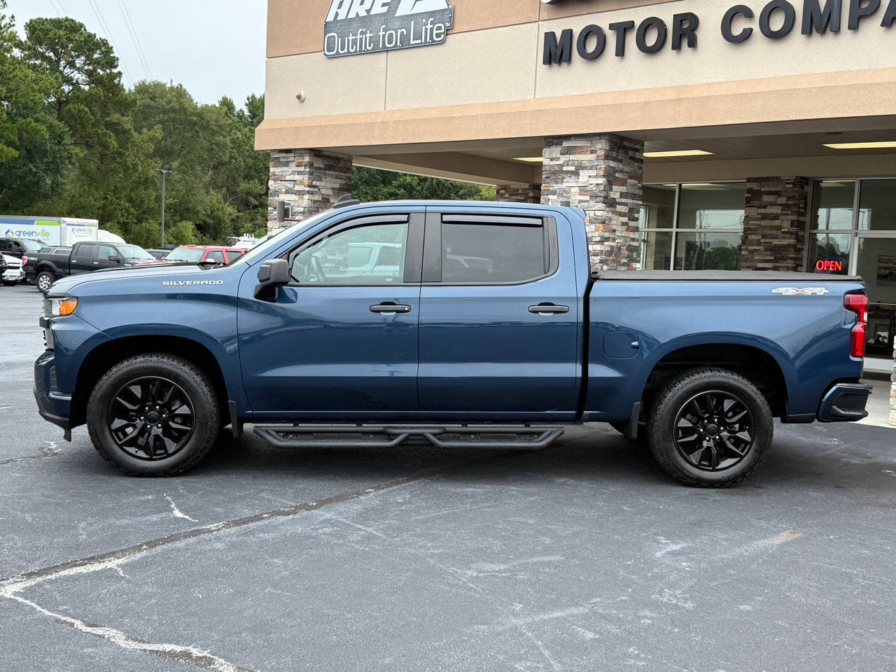 Used 2019 Chevrolet Silverado 1500 Custom w/ Custom Value Package image 2