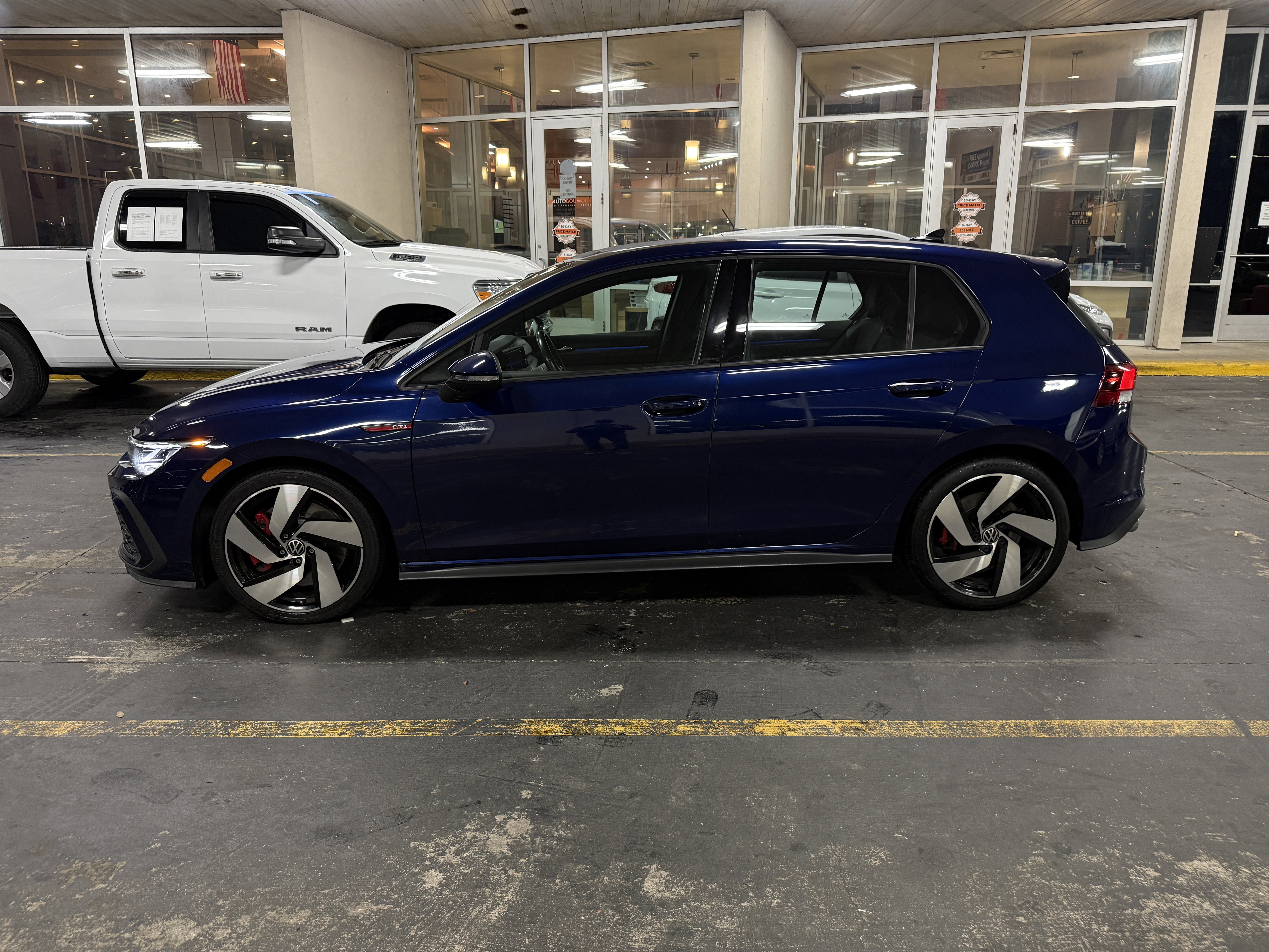 Used 2022 Volkswagen GTI S image 10