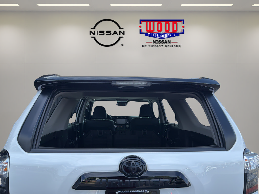 Used 2020 Toyota 4Runner Venture w/ Moonroof Package AWD/4WD image 18