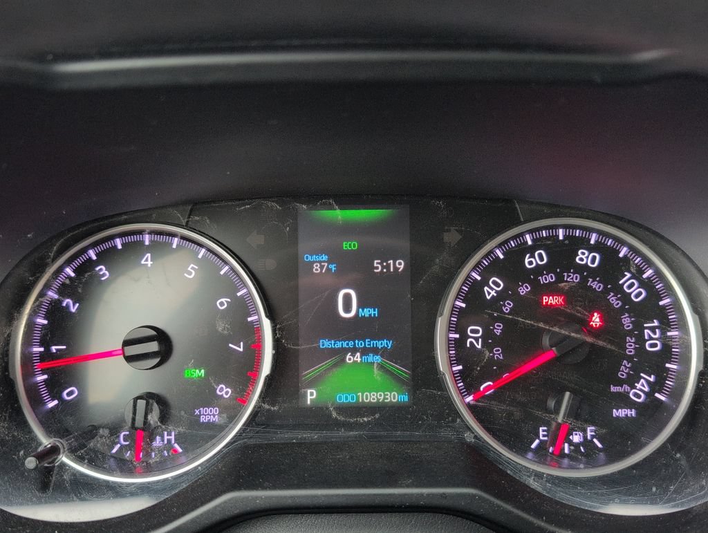Used 2020 Toyota RAV4 XLE AWD/4WD image 20