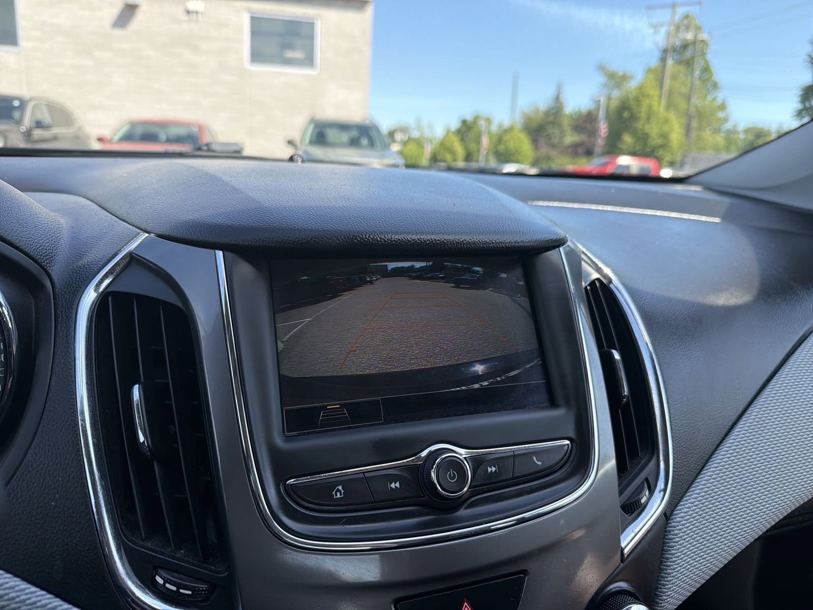 Used 2019 Chevrolet Cruze LS FWD image 30