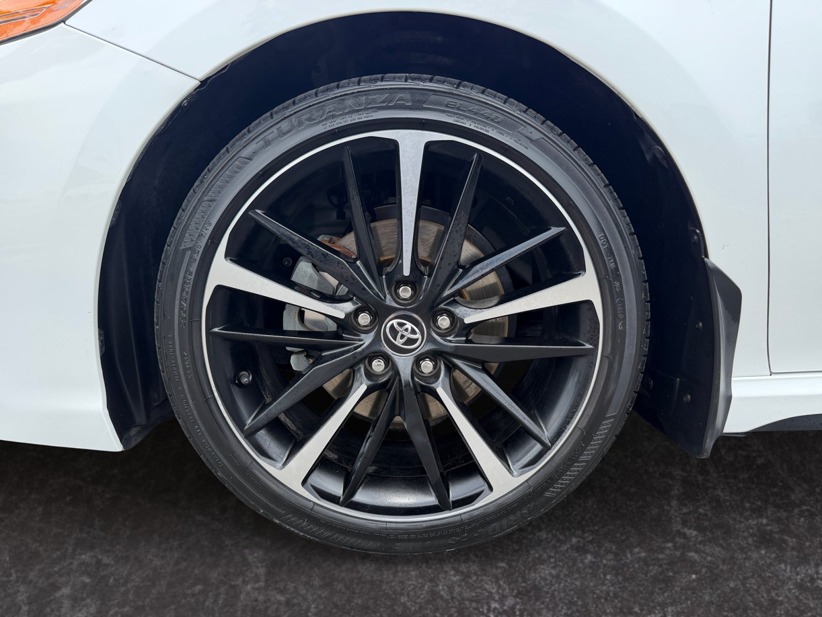 Used 2020 Toyota Camry XSE w/ Blackout Package FWD image 10