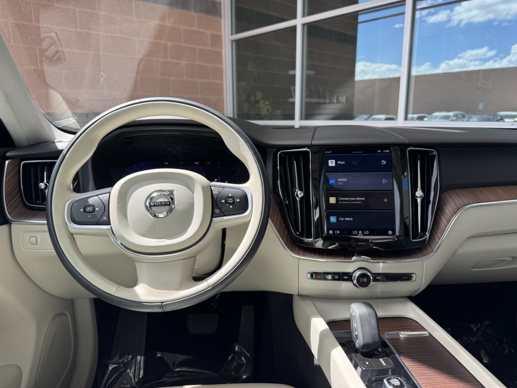 Used 2022 Volvo XC60 B5 Momentum FWD image 15