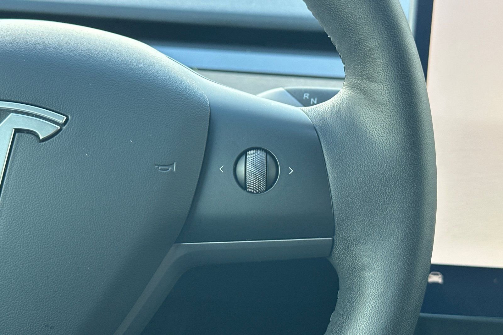 Used 2024 Tesla Model Y Long Range image 29