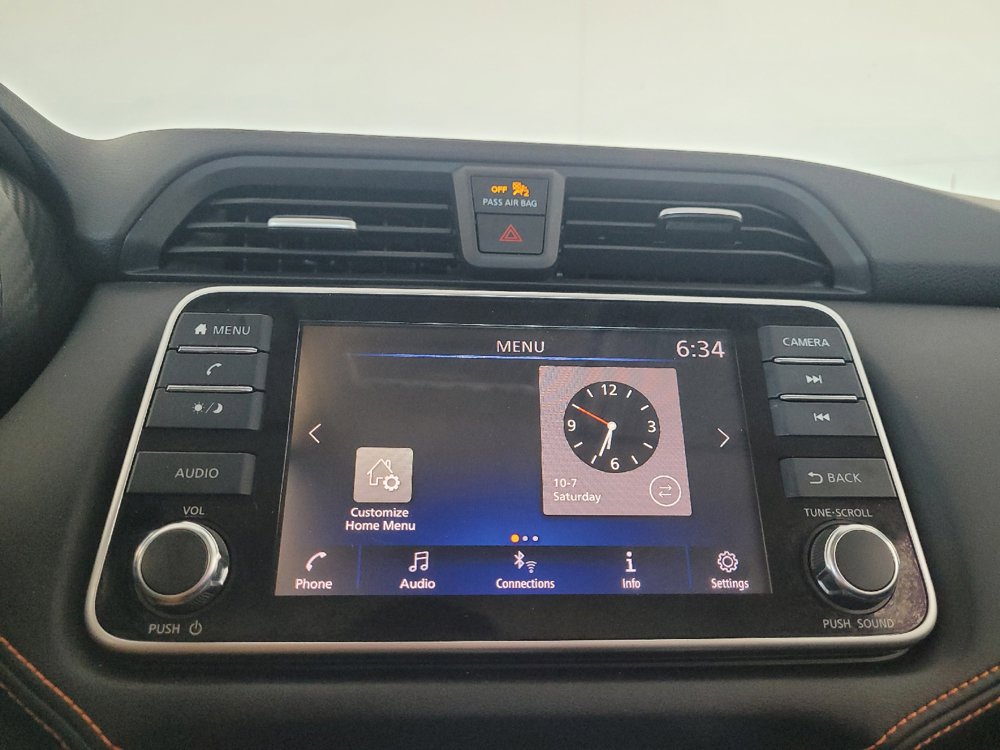 Used 2021 Nissan Versa SR FWD image 25