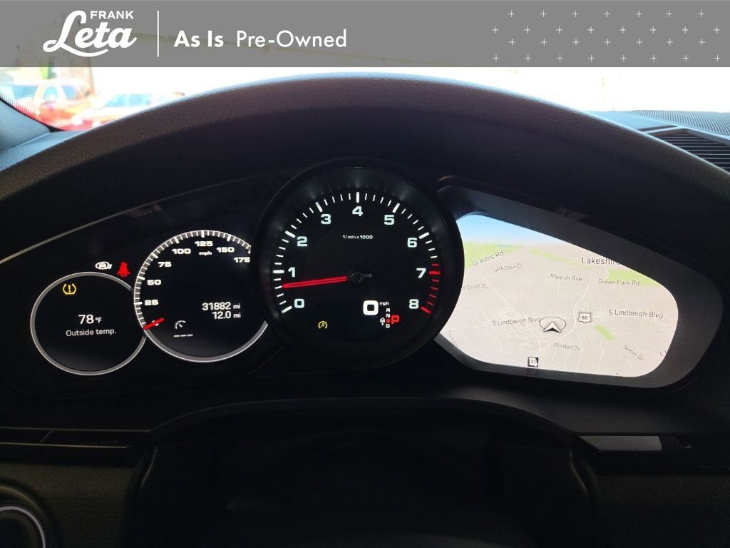 Used 2022 Porsche Cayenne w/ Premium Package image 25