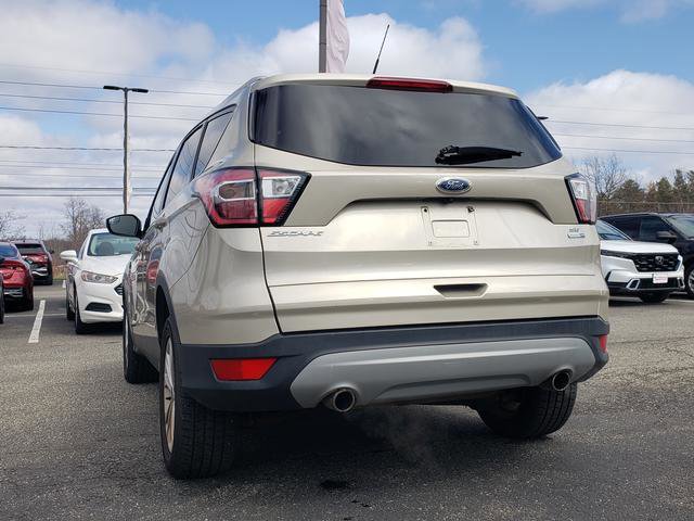 Used 2017 Ford Escape SE image 6