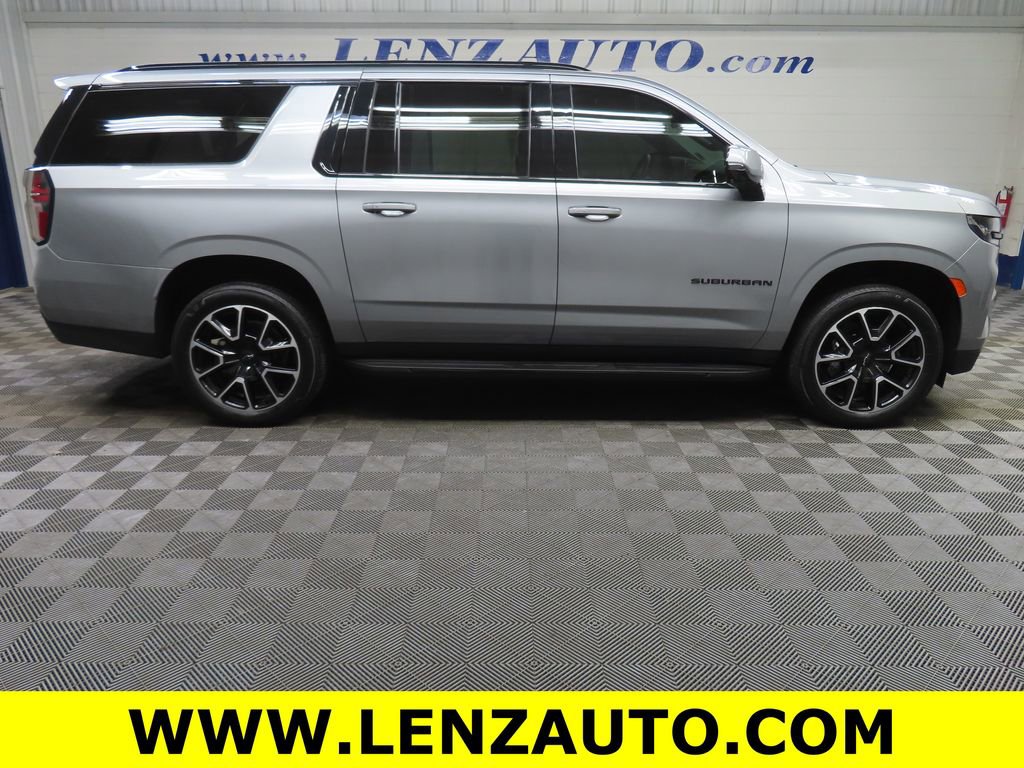 Used 2024 Chevrolet Suburban RST w/ Luxury Package video 2