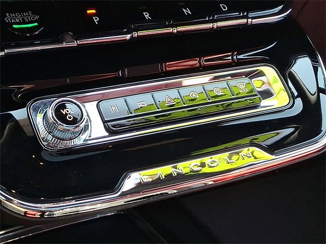 Used 2023 Lincoln Corsair Reserve w/ Equipment Group 202A image 16