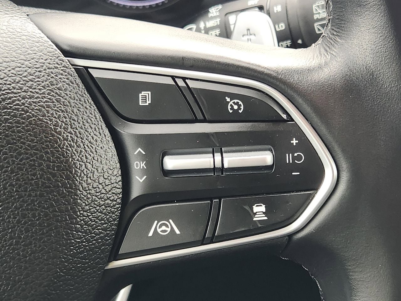 Used 2023 Hyundai Santa Fe SEL image 27