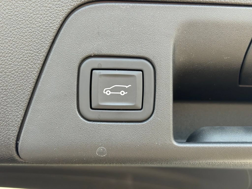 Used 2023 Buick Envision Preferred AWD/4WD image 10