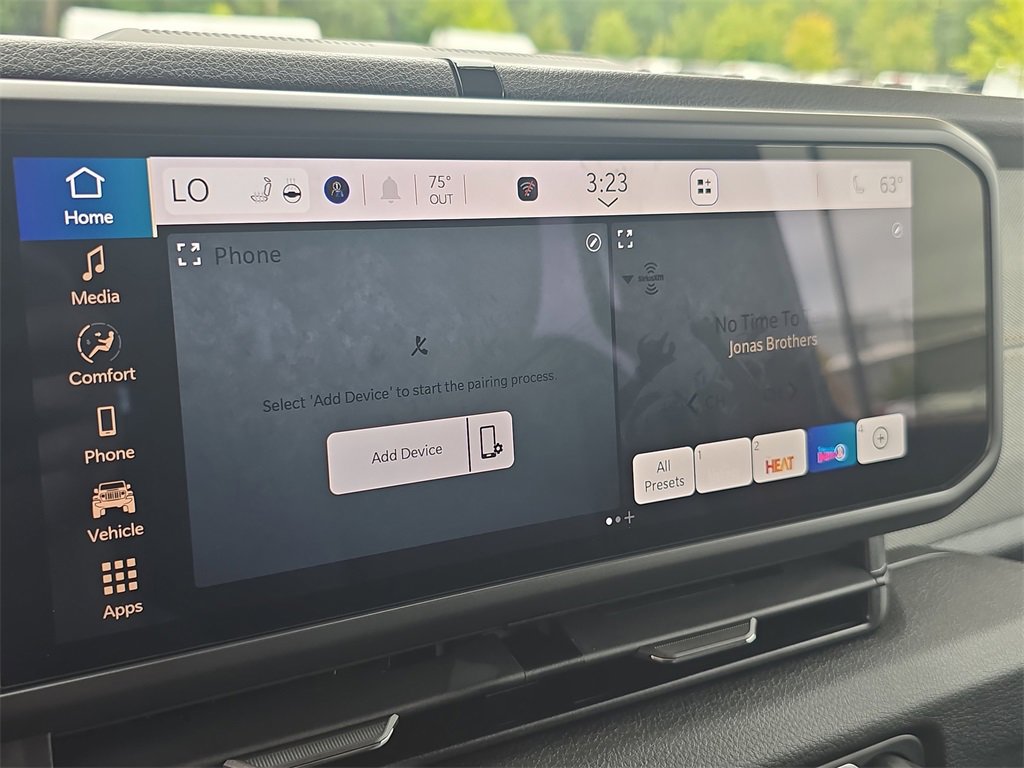 New 2025 Jeep Gladiator Sport image 22