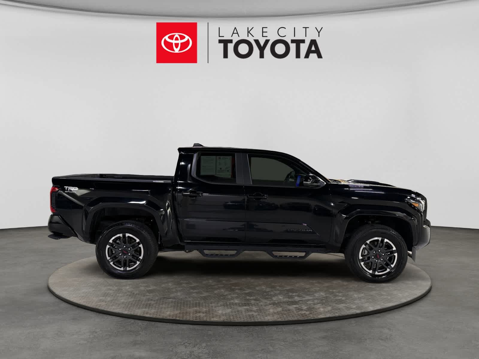 Used 2024 Toyota Tacoma TRD Sport w/ TRD Sport Upgrade Package AWD/4WD image 11