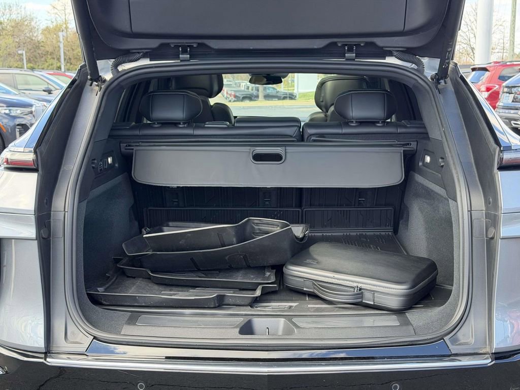 Used 2023 Cadillac Lyriq Luxury image 14