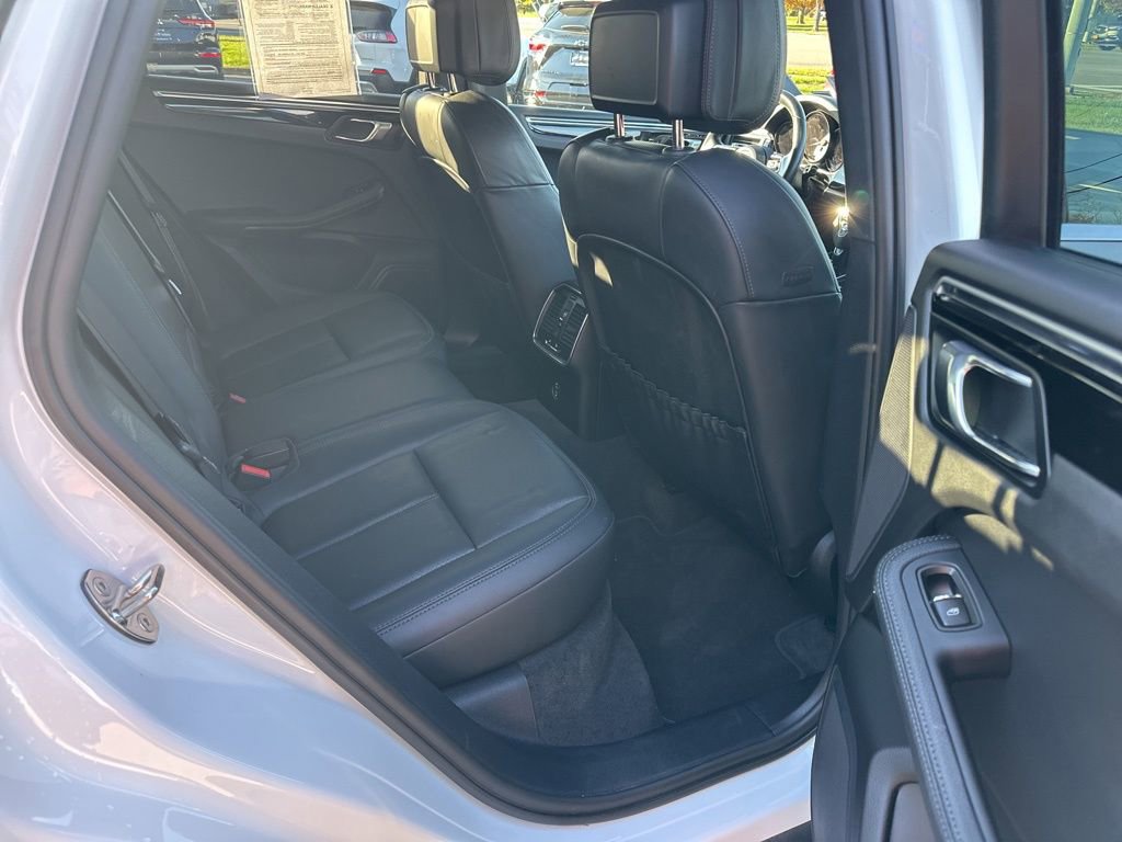 Used 2023 Porsche Macan Base image 36