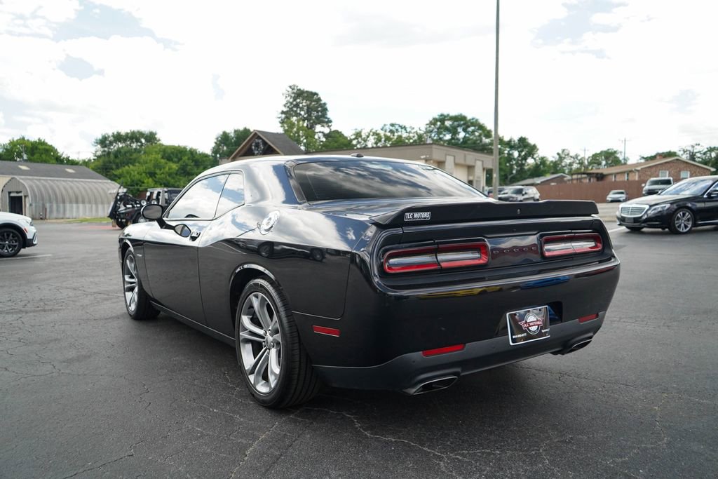 Used 2022 Dodge Challenger R/T RWD image 3