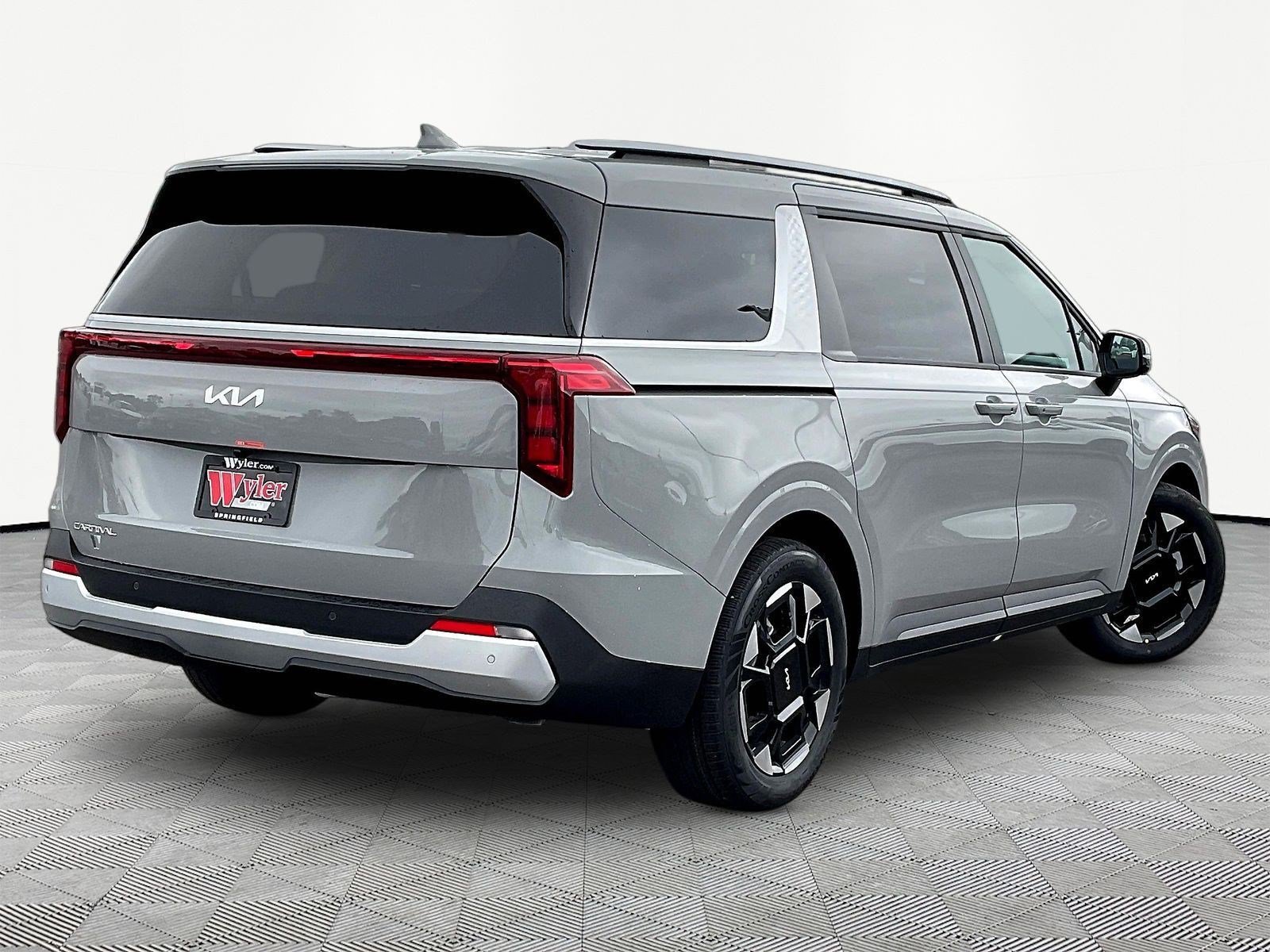New 2027 Kia Carnival EX FWD image 7