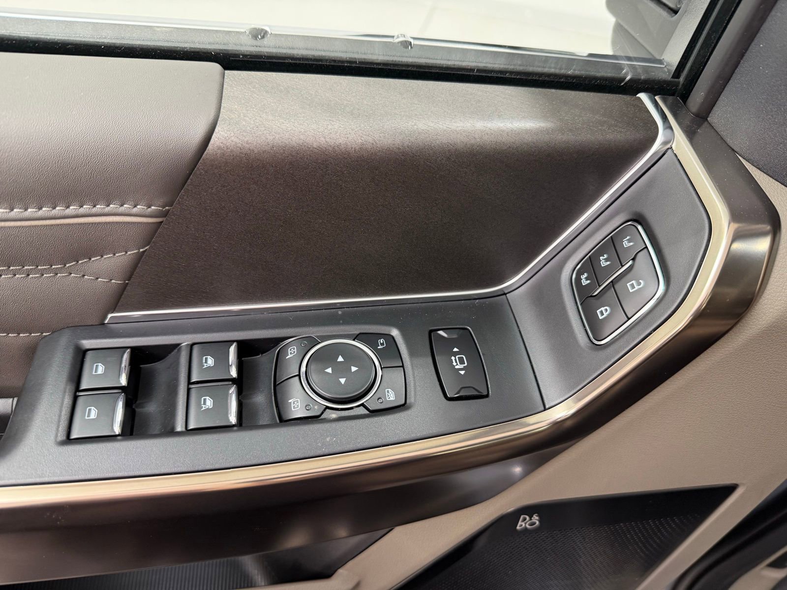 New 2026 Ford F350 Platinum w/ Platinum Plus Package image 16