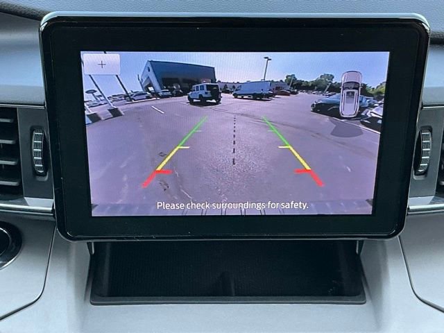 Used 2023 Ford Explorer XLT w/ Equipment Group 202A AWD/4WD image 30