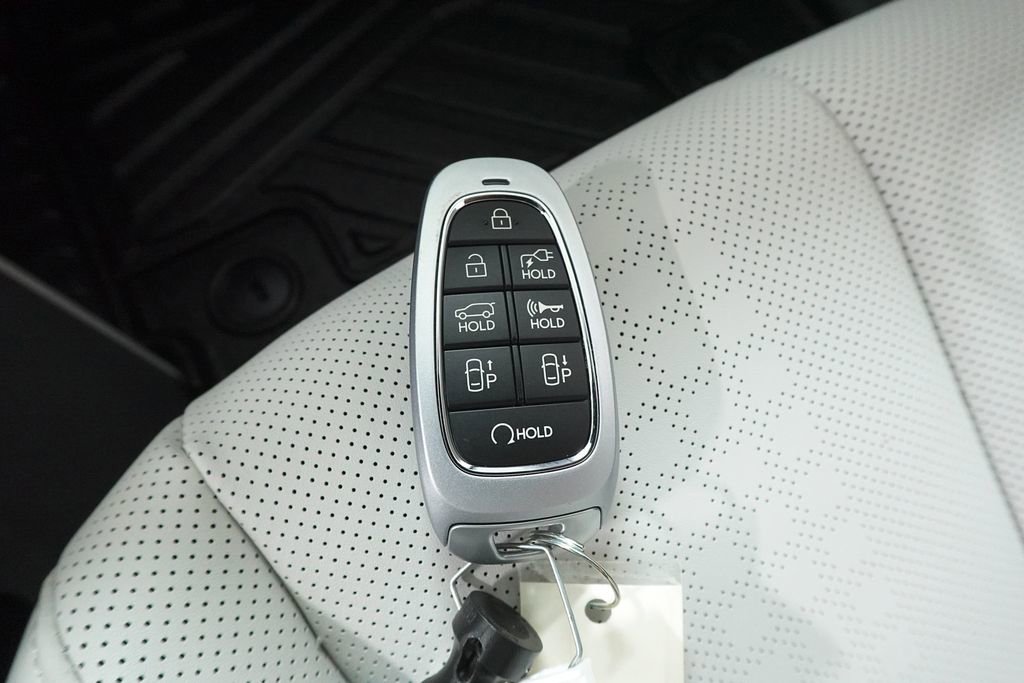 Used 2024 Hyundai Ioniq 5 Limited image 22