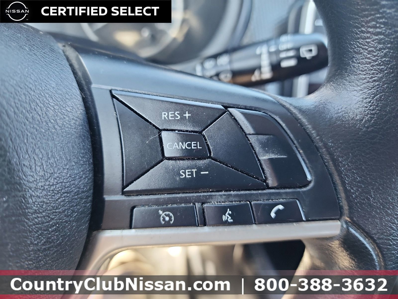 Certified 2019 Nissan Kicks SV FWD image 17