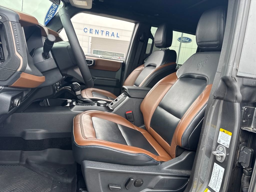 Used 2024 Ford Bronco Outer Banks image 16