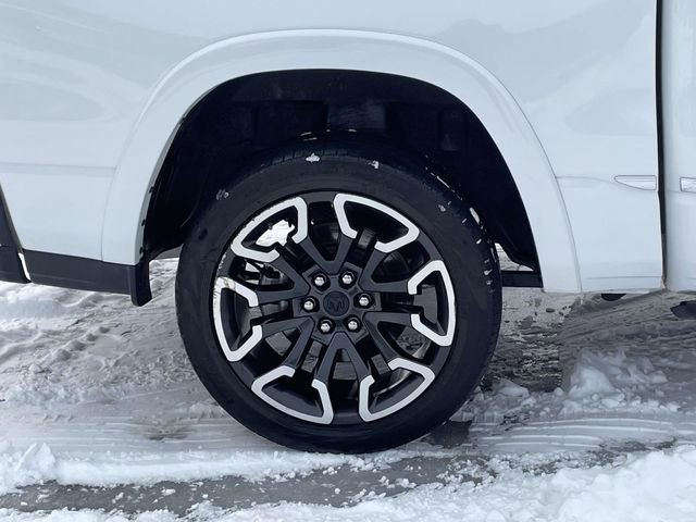 Used 2025 RAM 1500 Limited w/ Body Color Bumper Group image 9