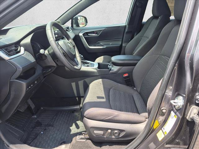 Used 2023 Toyota RAV4 SE w/ SE Grade Weather Package AWD/4WD image 15
