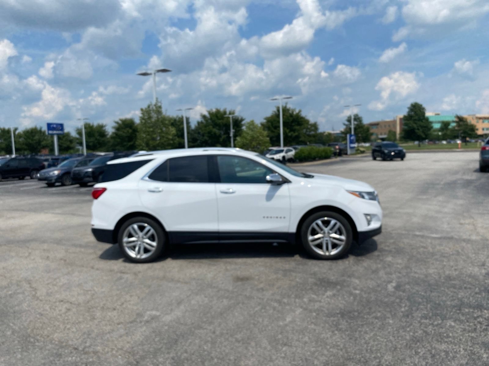 Used 2020 Chevrolet Equinox Premier AWD/4WD image 17
