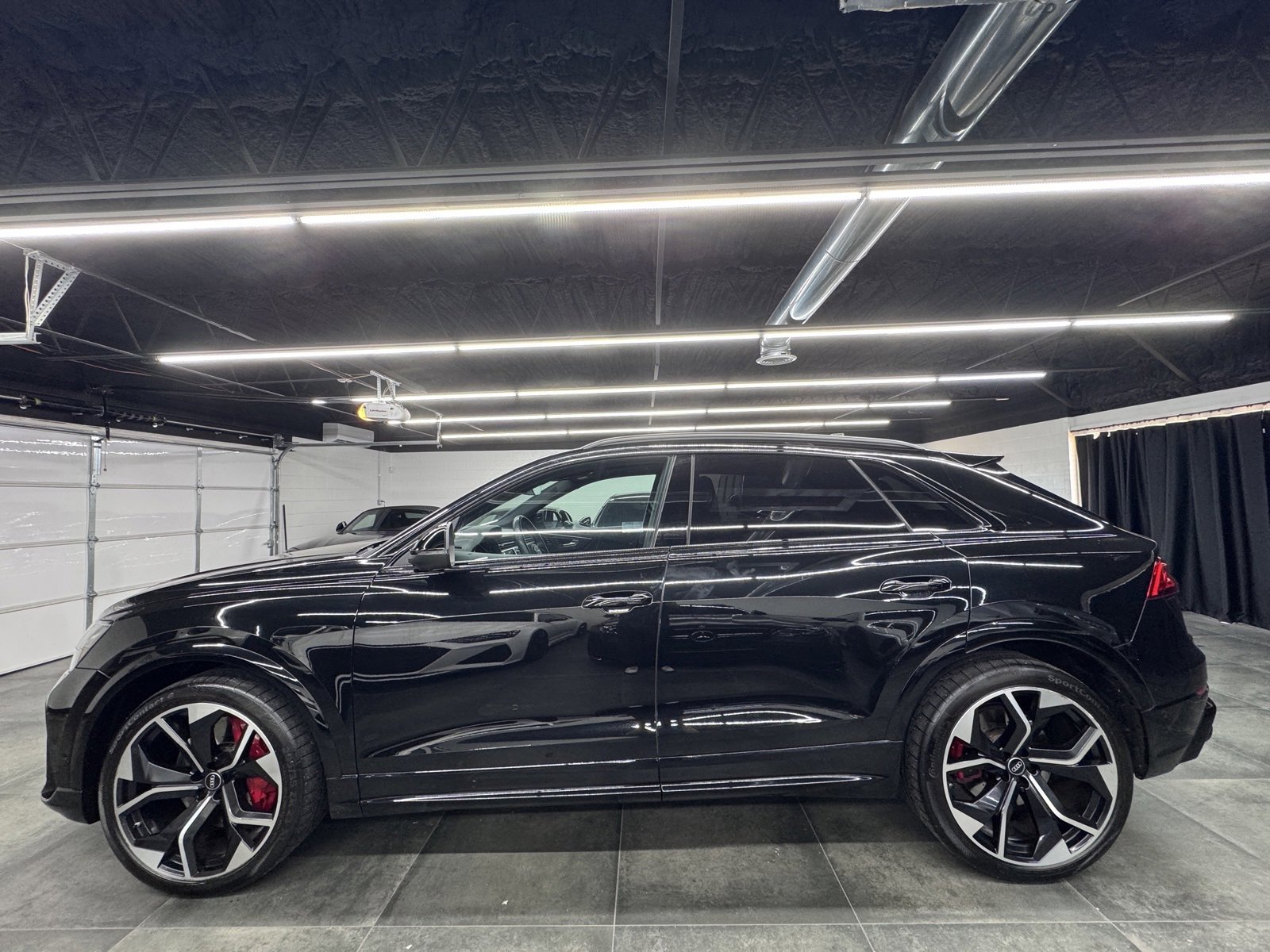 Used 2023 Audi RS Q8 image 3