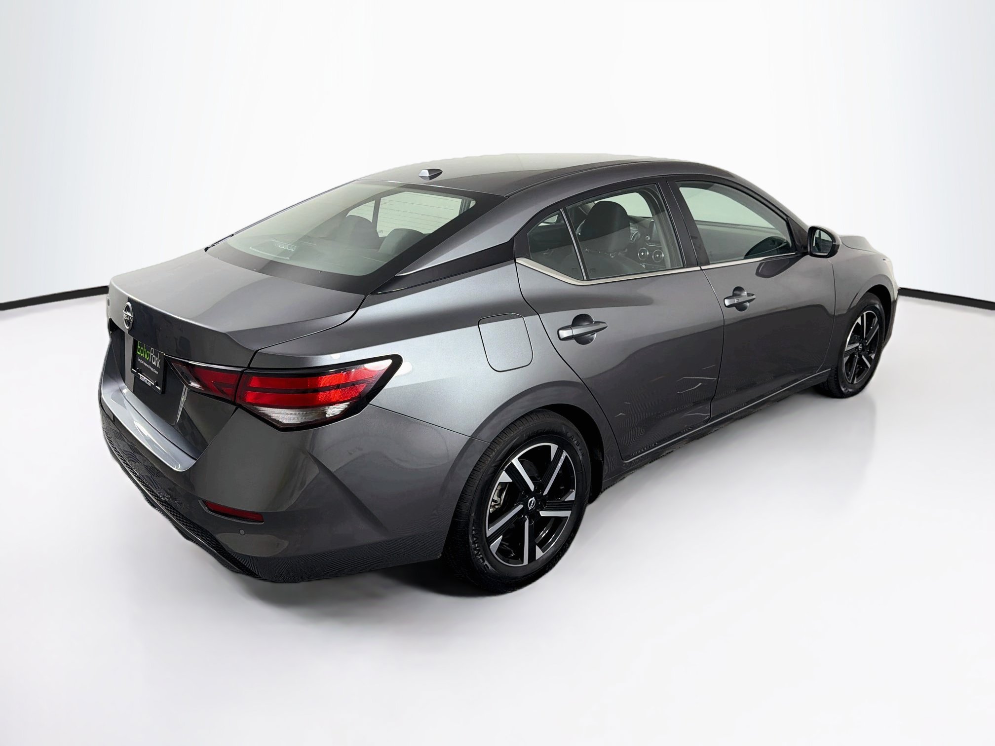 Used 2025 Nissan Sentra SV FWD image 9