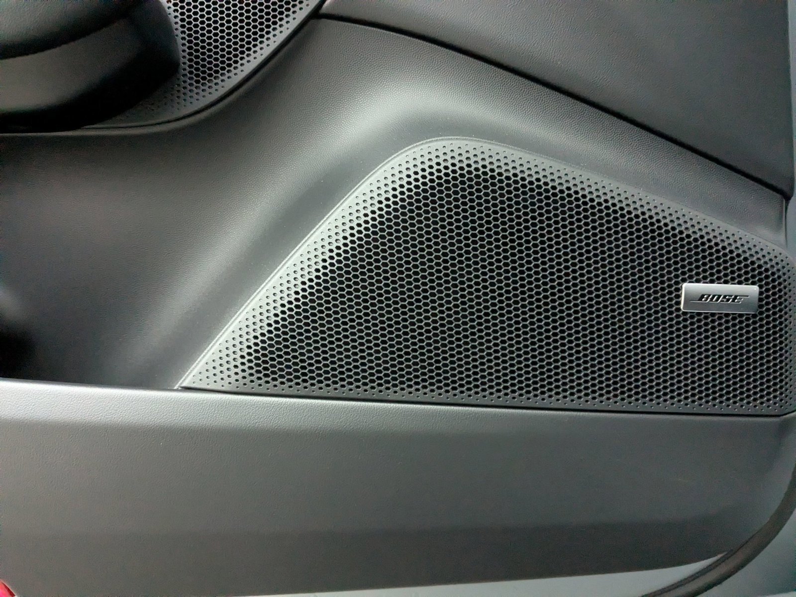 New 2025 Porsche Macan 4 Electric image 14