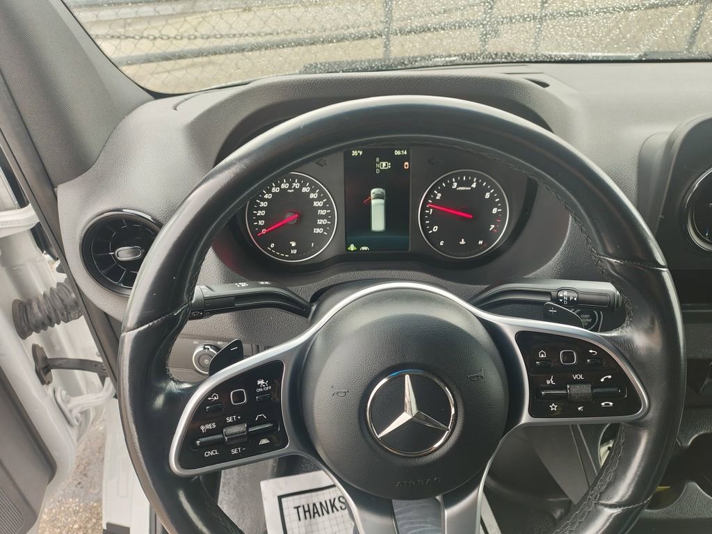 Used 2022 Mercedes-Benz Sprinter 1500 image 6