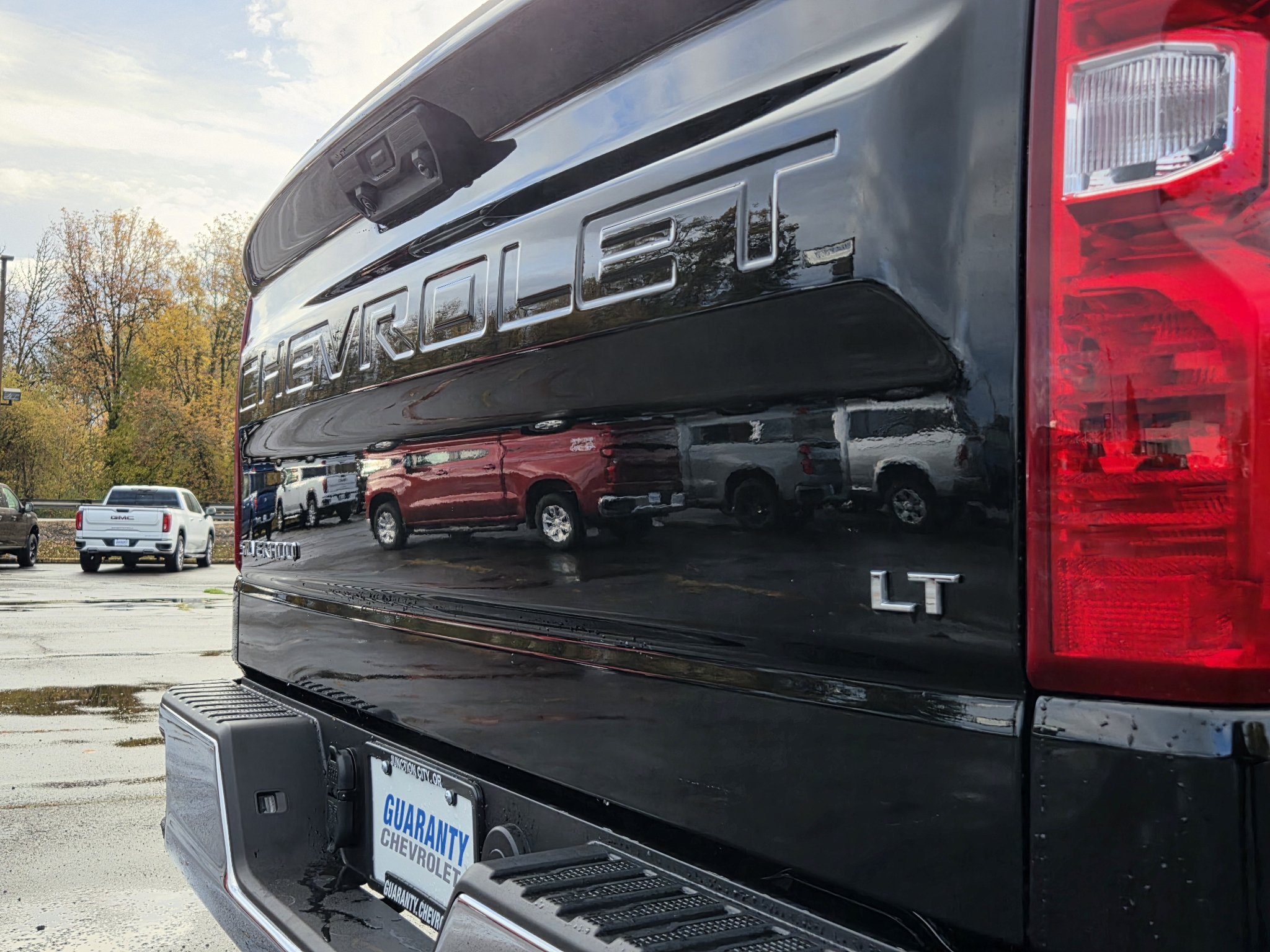Used 2026 Chevrolet Silverado 1500 LT AWD/4WD image 10