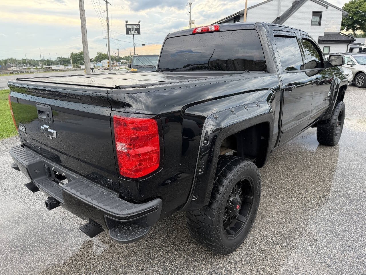 Used 2017 Chevrolet Silverado 1500 LT w/ All Star Edition AWD/4WD image 13