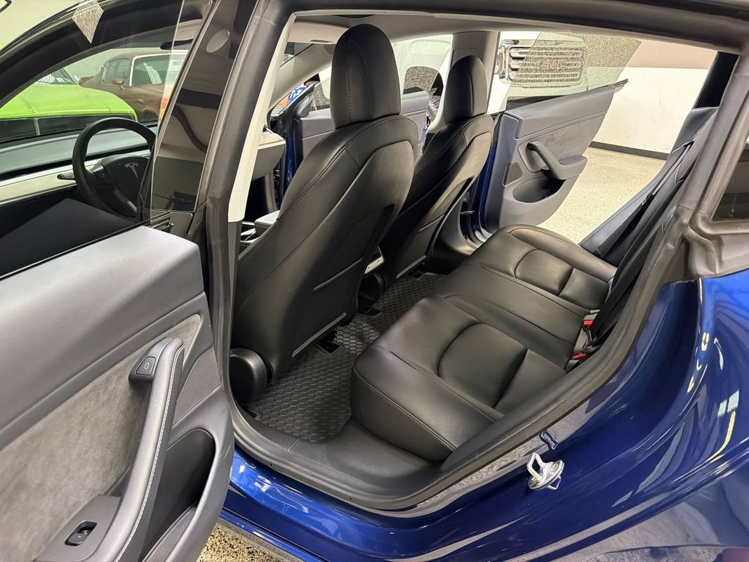 Used 2021 Tesla Model 3 Performance AWD/4WD image 27